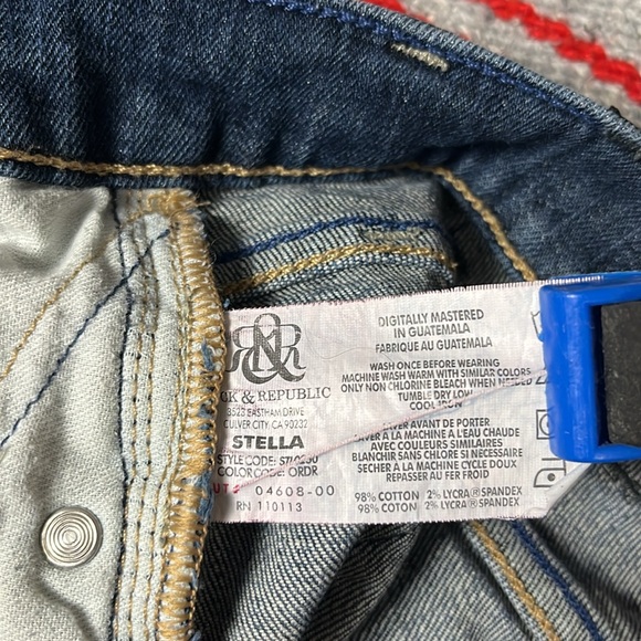 Rock & Republic Stella Straight Leg | Size 29 - Picture 6 of 7